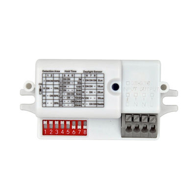 Le capteur de mouvement de changement automatique à micro-ondes avec 4 Polonais enfoncent le terminal